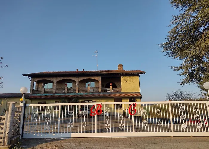 With Pool Monferrato Botto Living Odalengo Piccolo