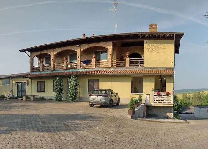 With Pool Monferrato Botto Living Odalengo Piccolo